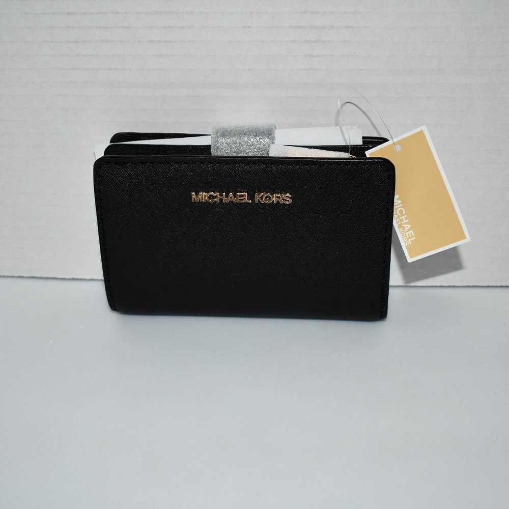 Michael Kors Medium Crossgrain Leather Wallet In Black #35F7GTVF2L NWT